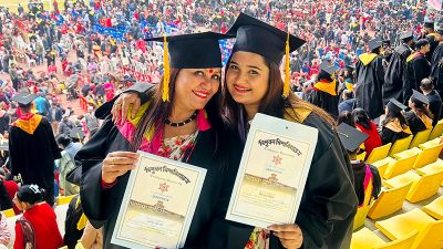 त्रिविको ५० औँ दीक्षान्त समारोहमा आमाछोरी नै दीक्षित