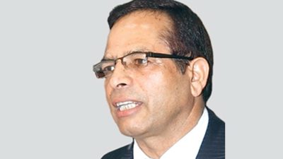 बोर्डका अध्यक्ष शर्मा भन्छन् ,`कक्षा १२ को परीक्षा वैशाख २१ गतेबाटै हुन्छ´
